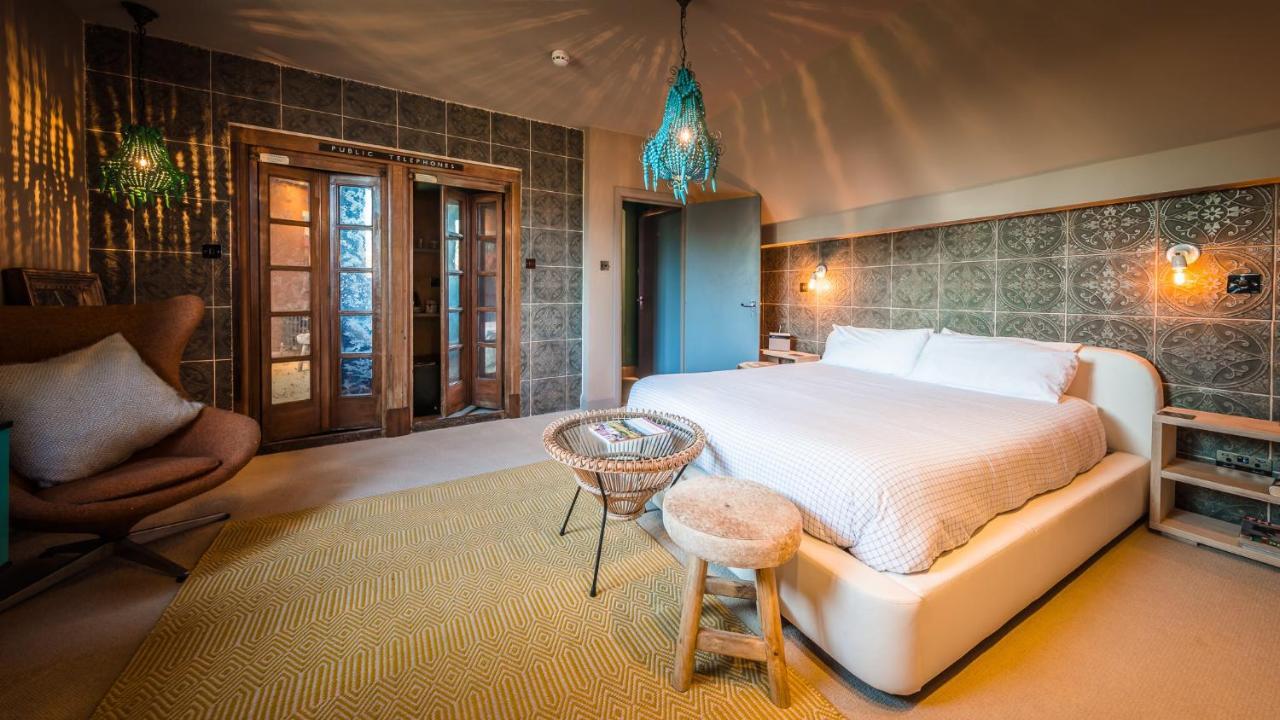 The Sheppey Hotel Glastonbury Room photo