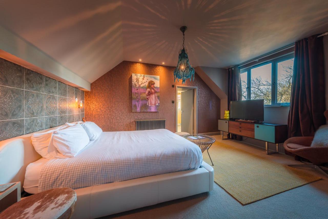 The Sheppey Hotel Glastonbury Room photo